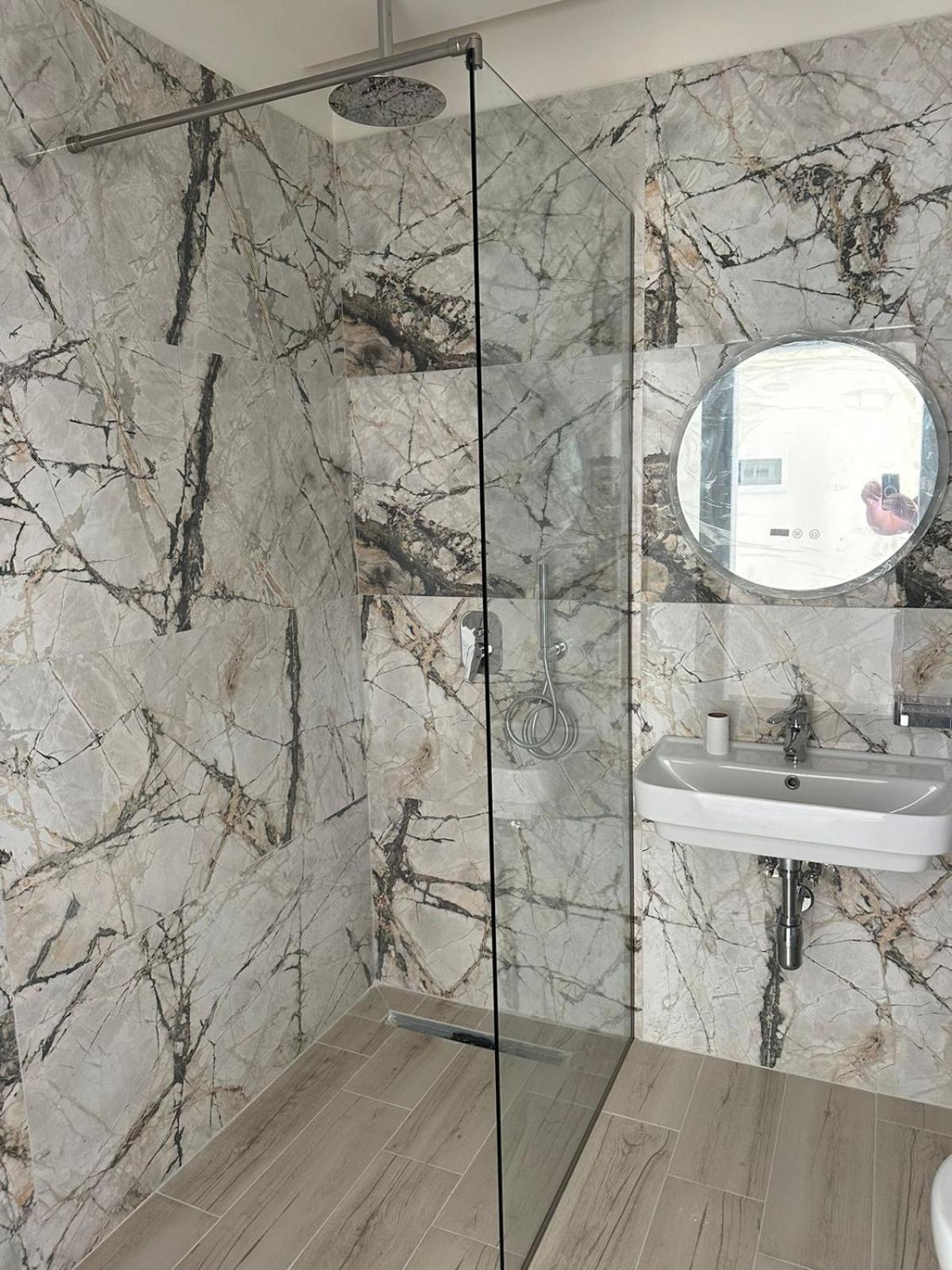 Laid Hotel Vlorë Εξωτερικό φωτογραφία