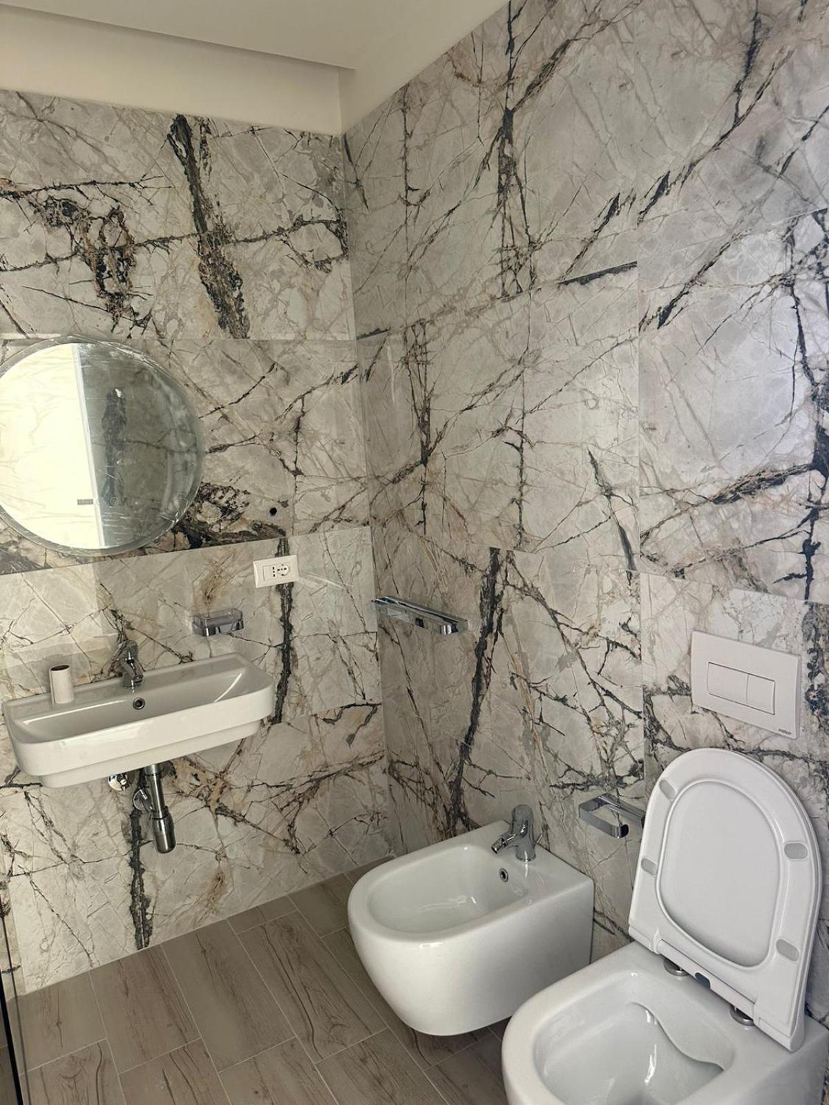 Laid Hotel Vlorë Εξωτερικό φωτογραφία