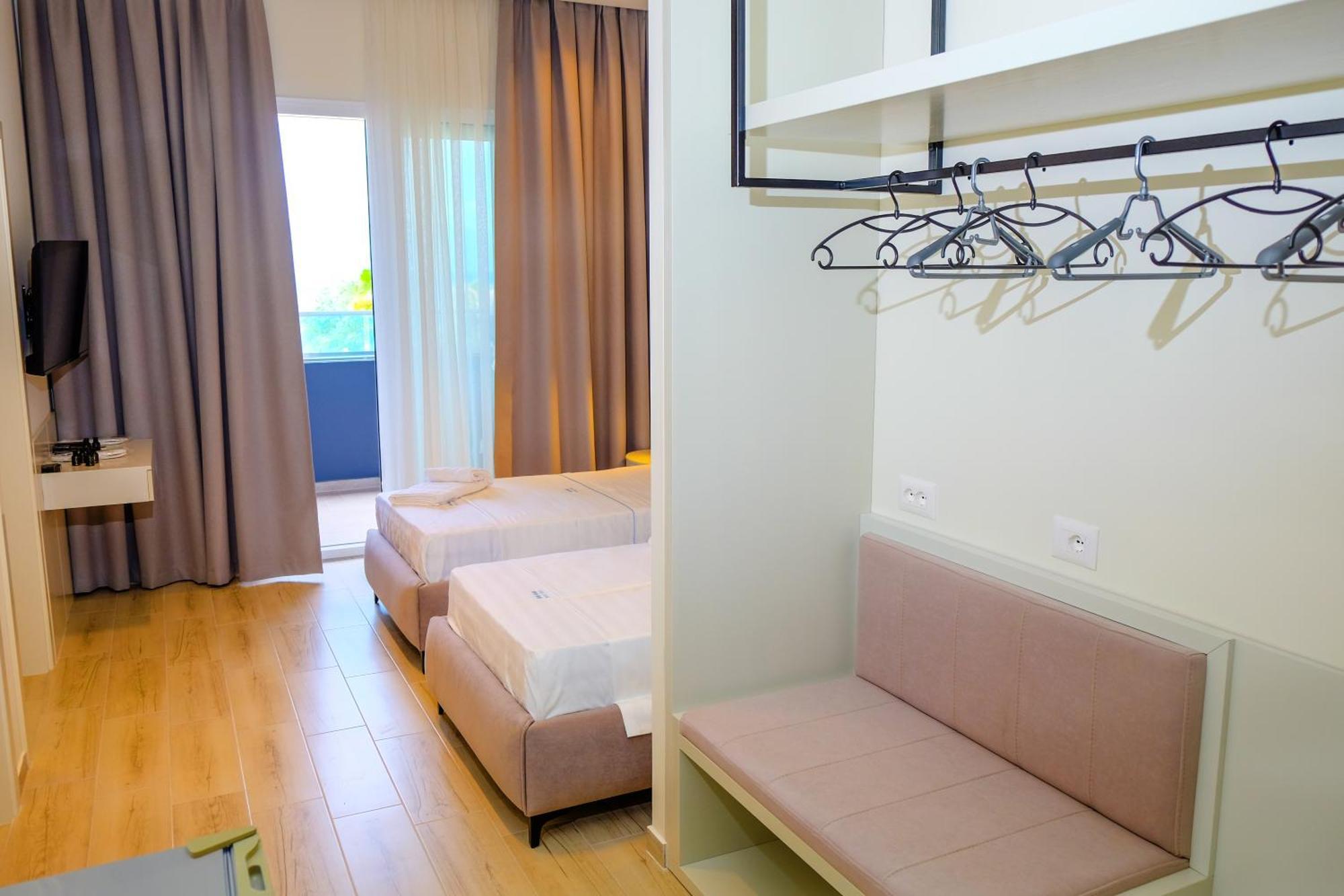 Laid Hotel Vlorë Εξωτερικό φωτογραφία