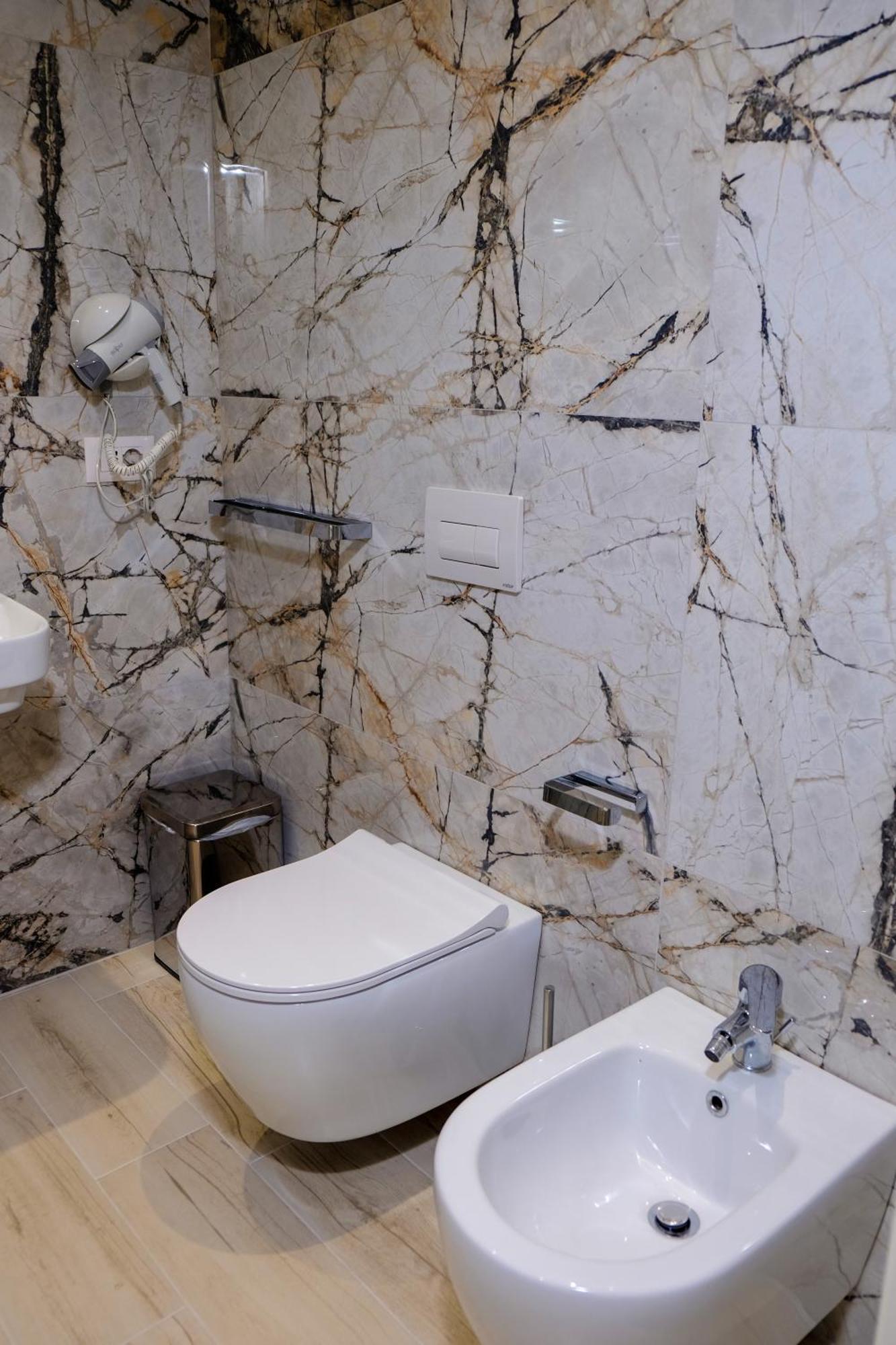Laid Hotel Vlorë Εξωτερικό φωτογραφία