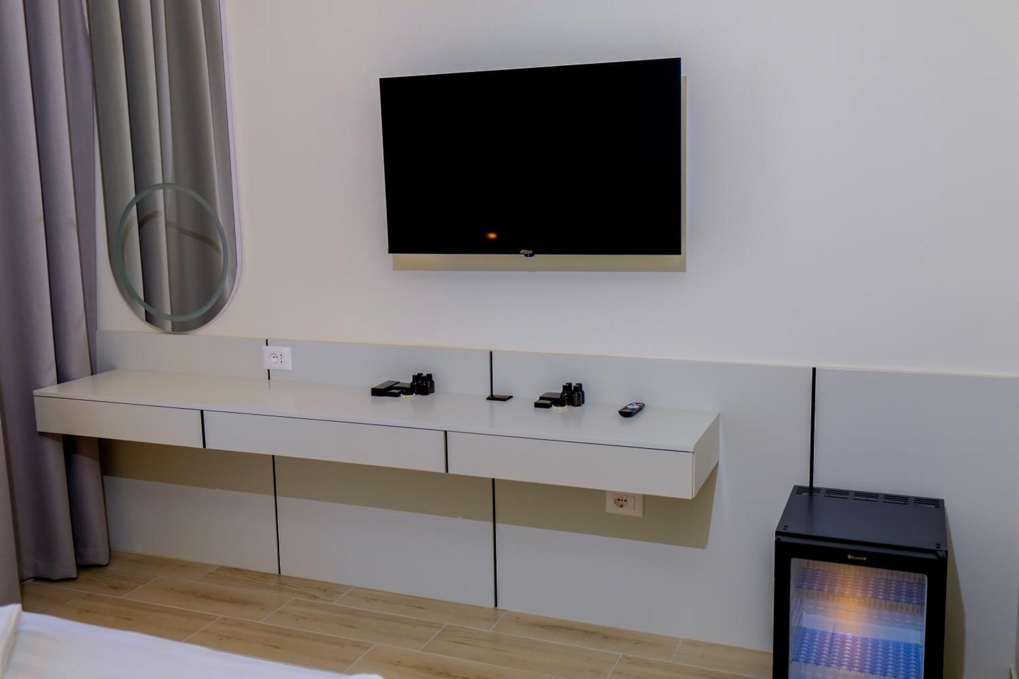 Laid Hotel Vlorë Εξωτερικό φωτογραφία